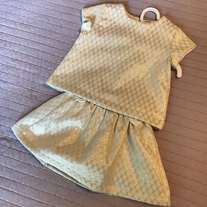 NWOT Cute two piece shirt/skirt set